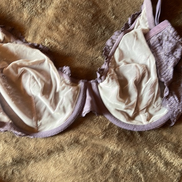 EUC Victorias secret bra - Picture 5 of 5